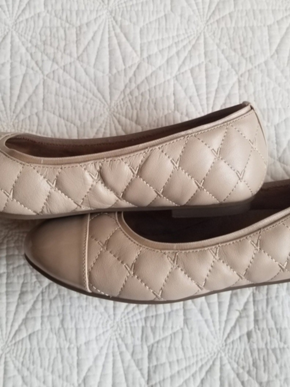 Vionic Desiree Nude Quilted Cap Toe Flats 7W